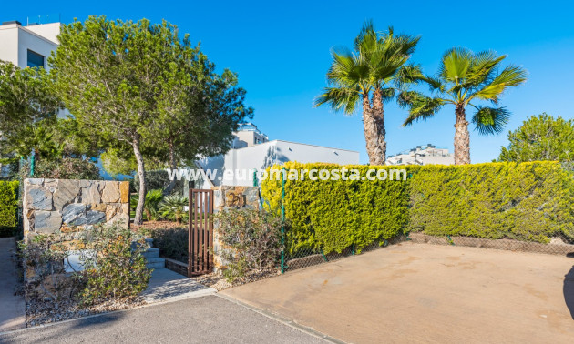 Sale - Villa - Las Colinas Golf Resort - Las Colinas golf