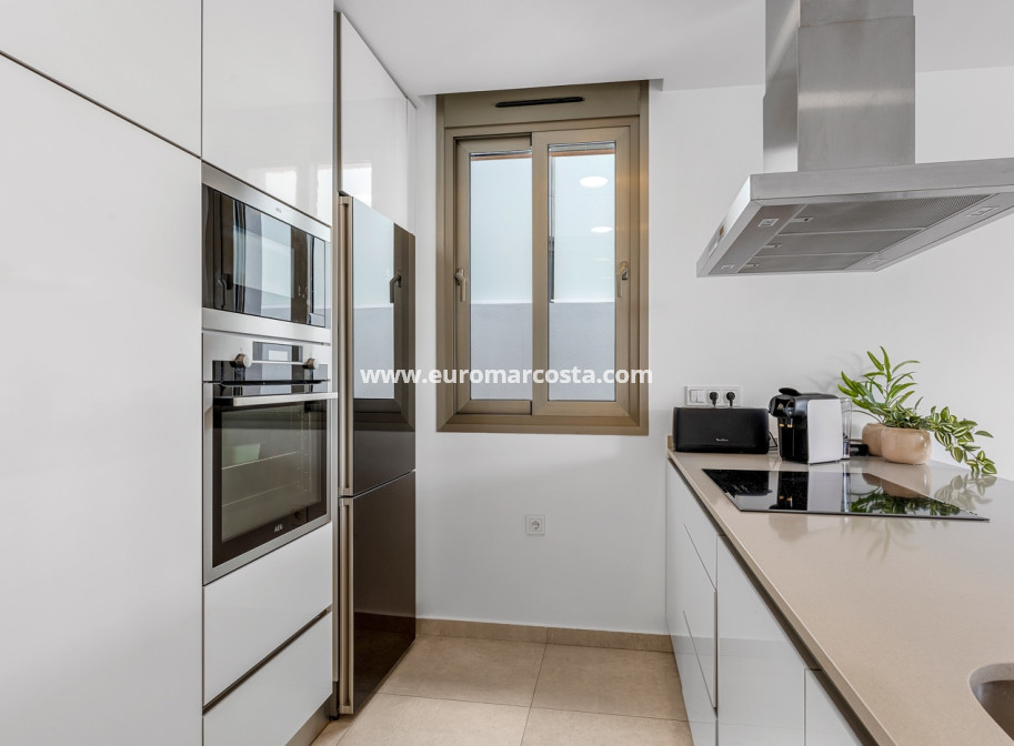 Objekte zum Wiederverkauf - Villa freitstehend - Orihuela Costa
