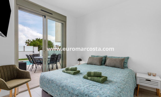 Objekte zum Wiederverkauf - Villa freitstehend - Orihuela Costa