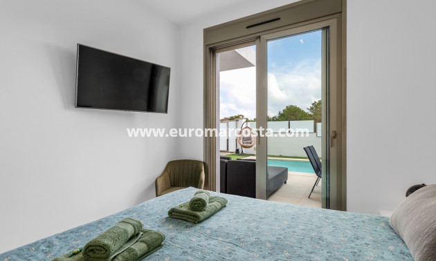 Objekte zum Wiederverkauf - Villa freitstehend - Orihuela Costa