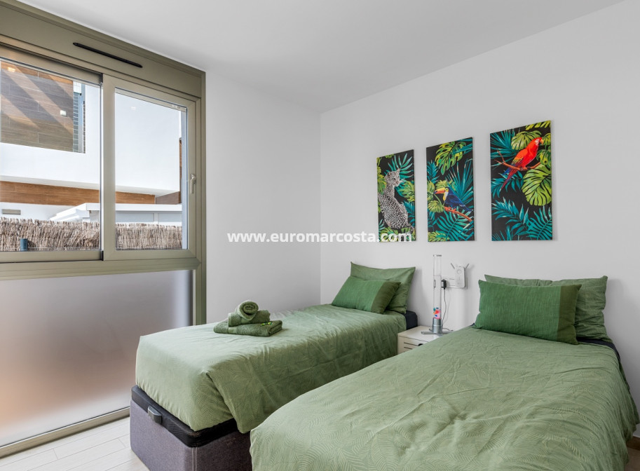 Objekte zum Wiederverkauf - Villa freitstehend - Orihuela Costa