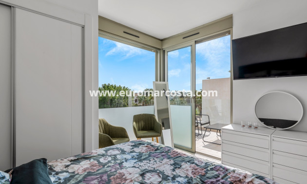 Objekte zum Wiederverkauf - Villa freitstehend - Orihuela Costa
