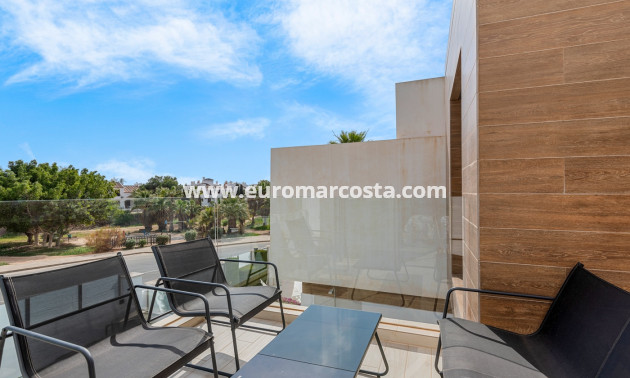 Objekte zum Wiederverkauf - Villa freitstehend - Orihuela Costa