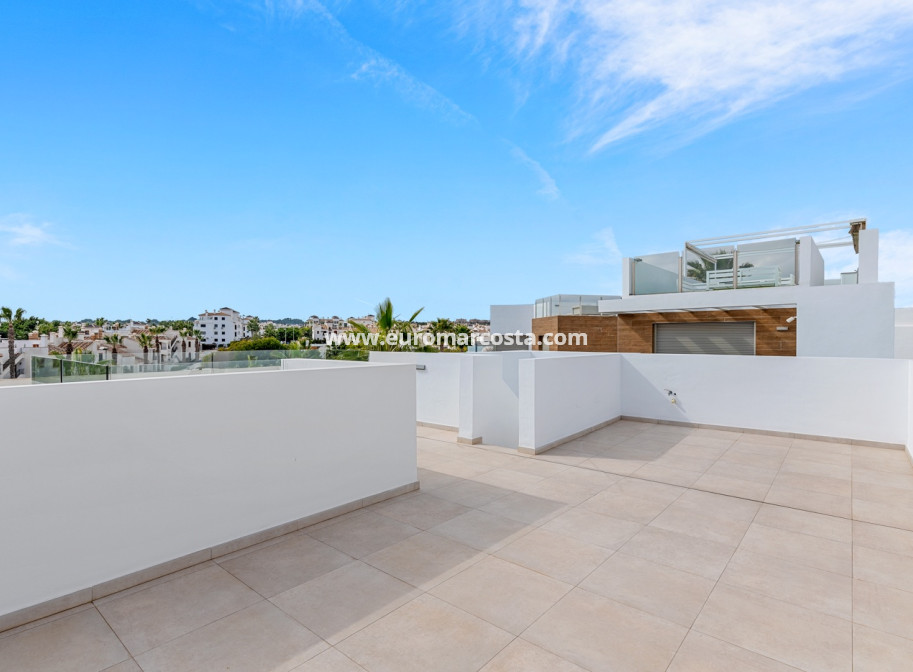 Objekte zum Wiederverkauf - Villa freitstehend - Orihuela Costa