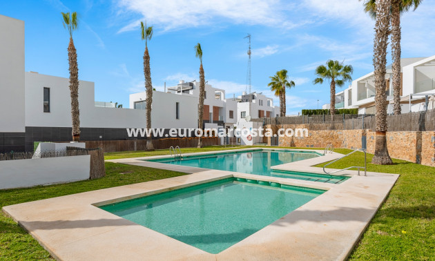 Objekte zum Wiederverkauf - Villa freitstehend - Orihuela Costa