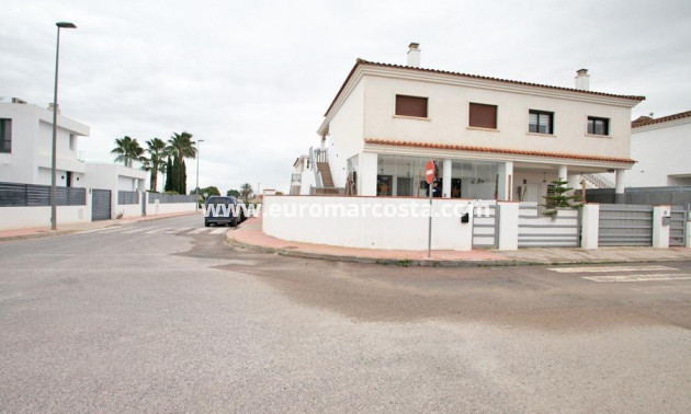 Objekte zum Wiederverkauf - Bungalow - Daya Nueva - Comunidad valenciana