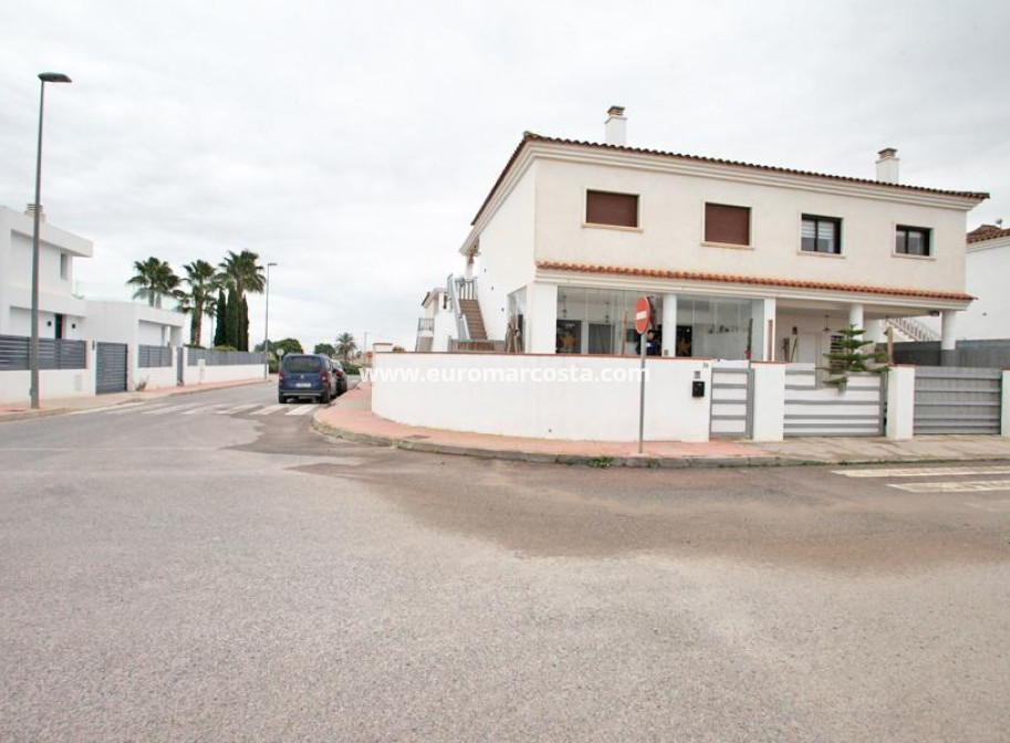 Objekte zum Wiederverkauf - Bungalow - Daya Nueva - Comunidad valenciana