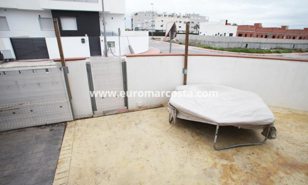 Sale - Bungalow - Daya Nueva - Comunidad valenciana