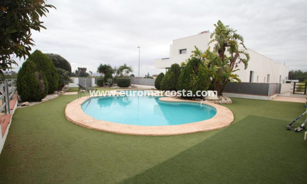 Venta - Bungalow - Daya Nueva - Comunidad valenciana