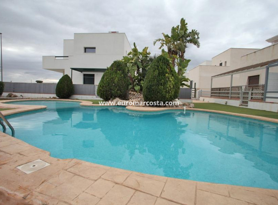 Venta - Bungalow - Daya Nueva - Comunidad valenciana