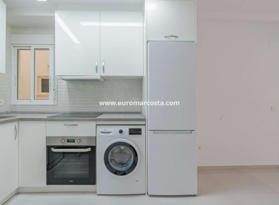 Objekte zum Wiederverkauf - Wohnung - Torrevieja - TORREVIEJA