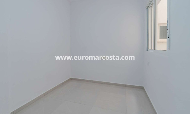 Objekte zum Wiederverkauf - Wohnung - Torrevieja - TORREVIEJA