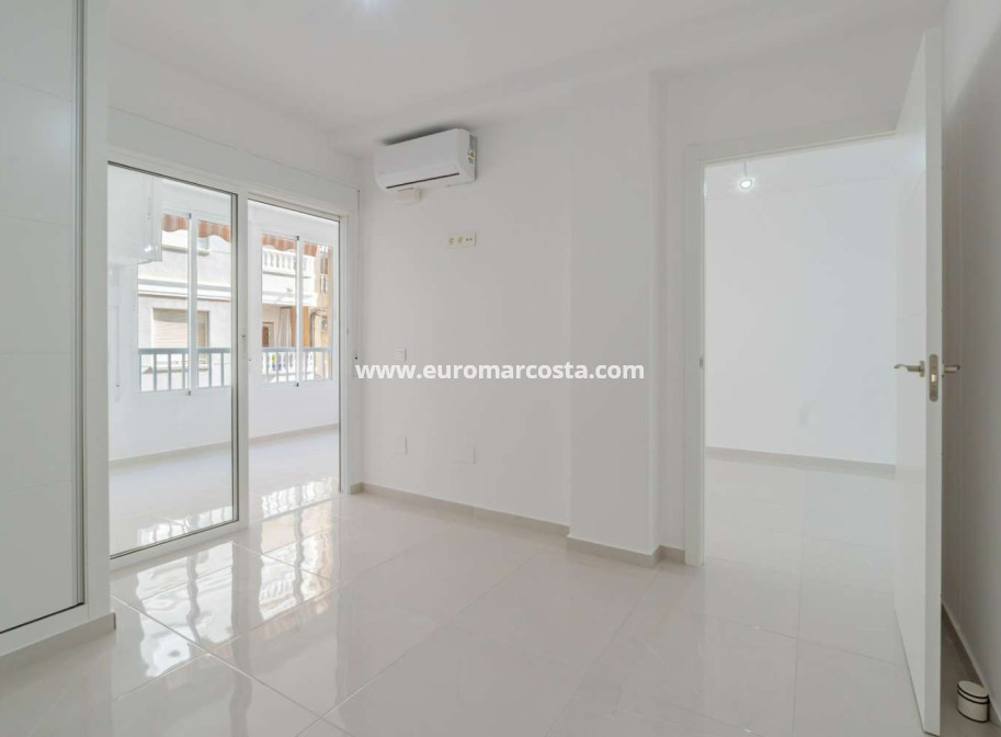 Objekte zum Wiederverkauf - Wohnung - Torrevieja - TORREVIEJA