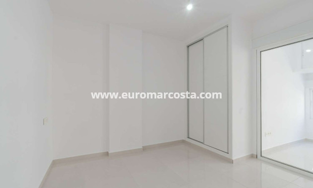 Objekte zum Wiederverkauf - Wohnung - Torrevieja - TORREVIEJA