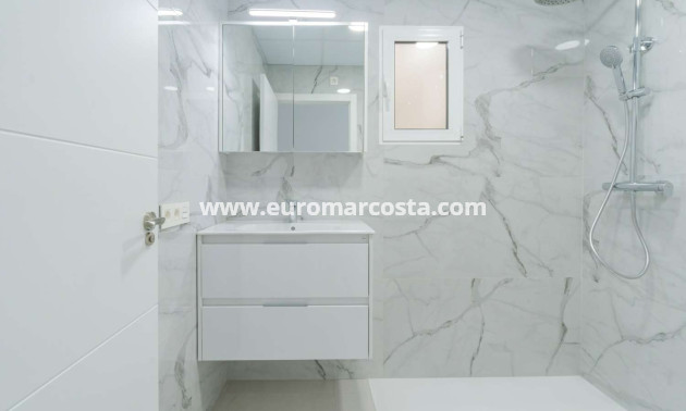 Objekte zum Wiederverkauf - Wohnung - Torrevieja - TORREVIEJA