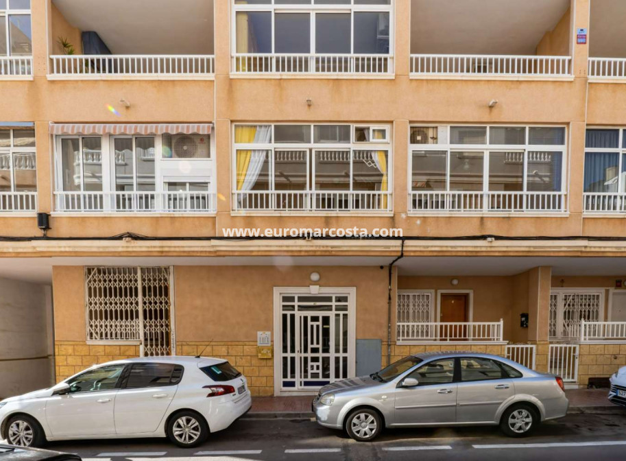 Objekte zum Wiederverkauf - Wohnung - Torrevieja - TORREVIEJA