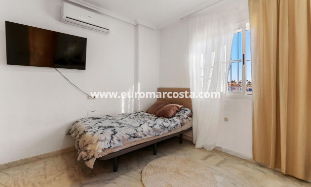 Venta - Villa - Orihuela Costa - TORREVIEJA