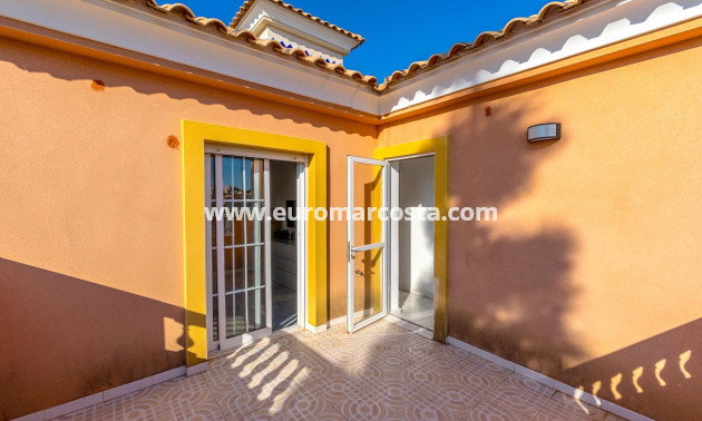 Venta - Villa - Orihuela Costa - TORREVIEJA