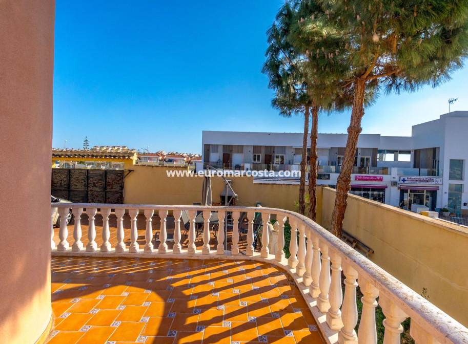 Venta - Villa - Orihuela Costa - TORREVIEJA