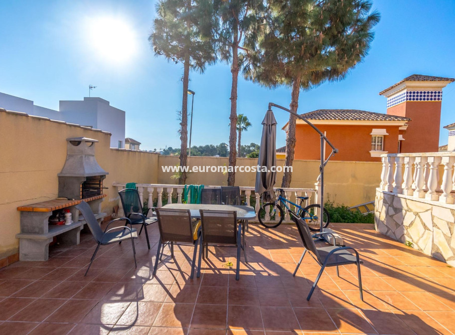 Venta - Villa - Orihuela Costa - TORREVIEJA