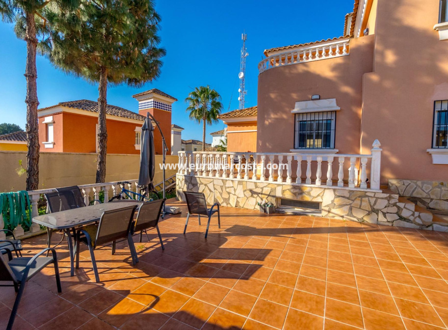 Venta - Villa - Orihuela Costa - TORREVIEJA