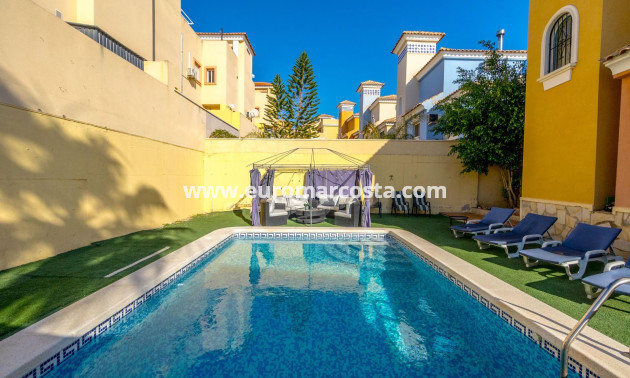 Venta - Villa - Orihuela Costa - TORREVIEJA