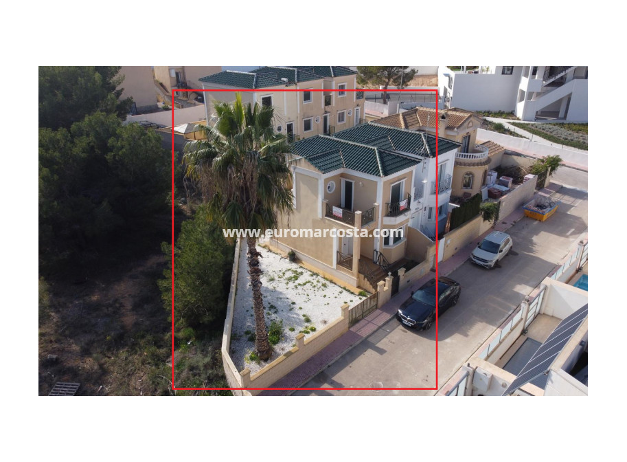Sale - Villa - Orihuela