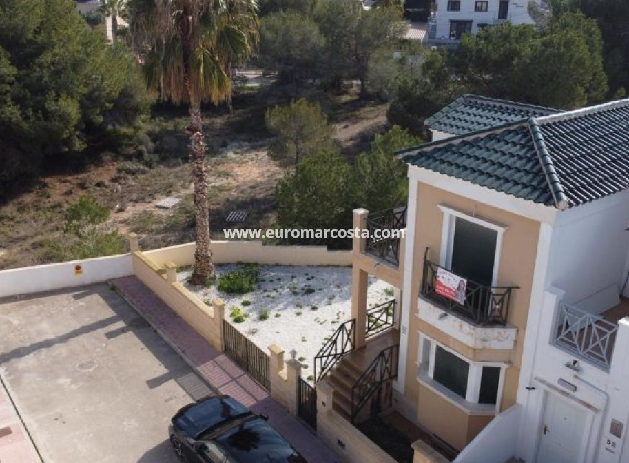 Sale - Villa - Orihuela