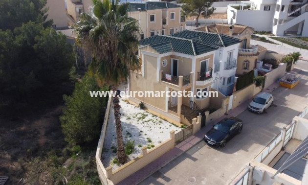 Sale - Villa - Orihuela