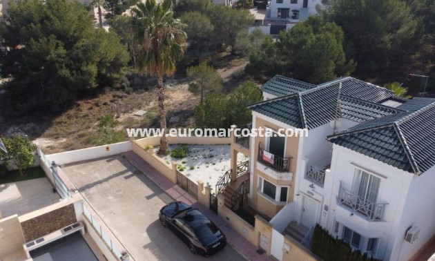 Sale - Villa - Orihuela