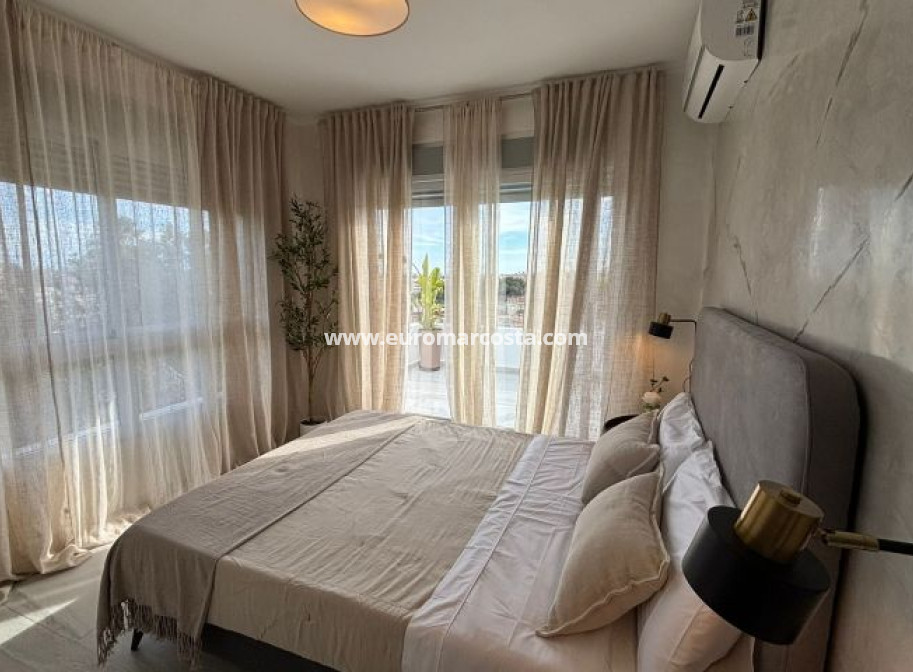 Venta - Villa - Orihuela Costa