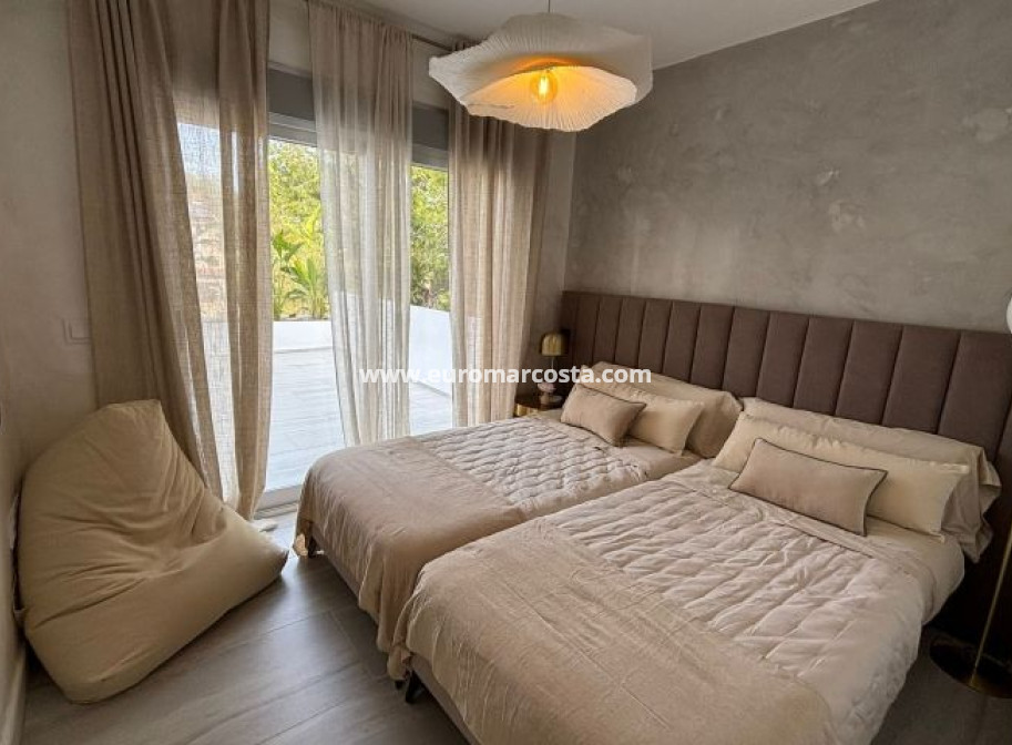 Venta - Villa - Orihuela Costa