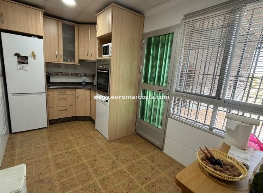 Sale - Villa - Orihuela Costa