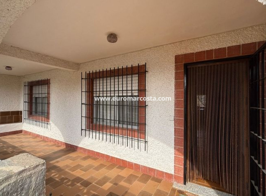 Sale - Villa - Orihuela Costa