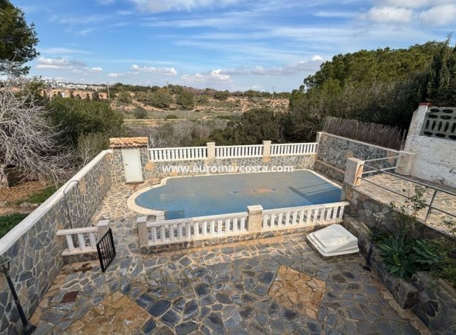 Sale - Villa - Orihuela Costa