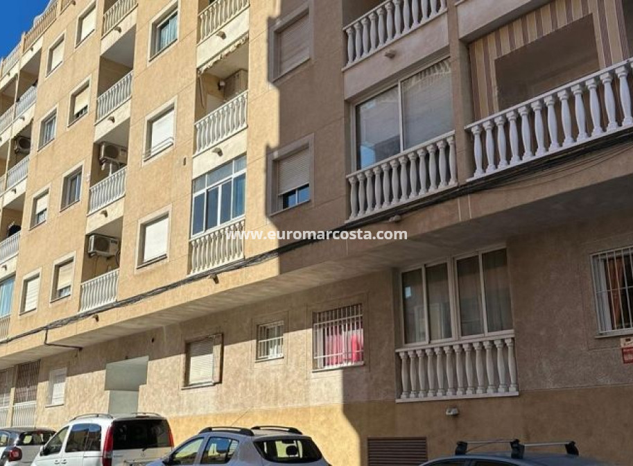Objekte zum Wiederverkauf - Wohnung - Torrevieja - TORREVIEJA