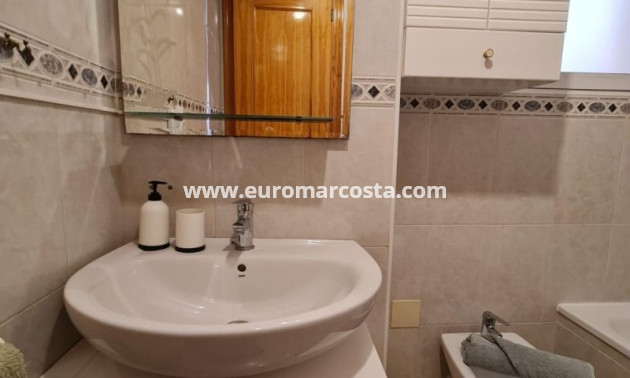 Objekte zum Wiederverkauf - Wohnung - Torrevieja - TORREVIEJA
