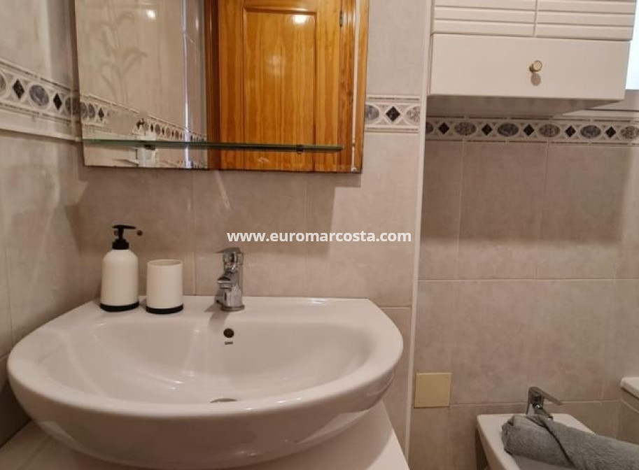 Objekte zum Wiederverkauf - Wohnung - Torrevieja - TORREVIEJA