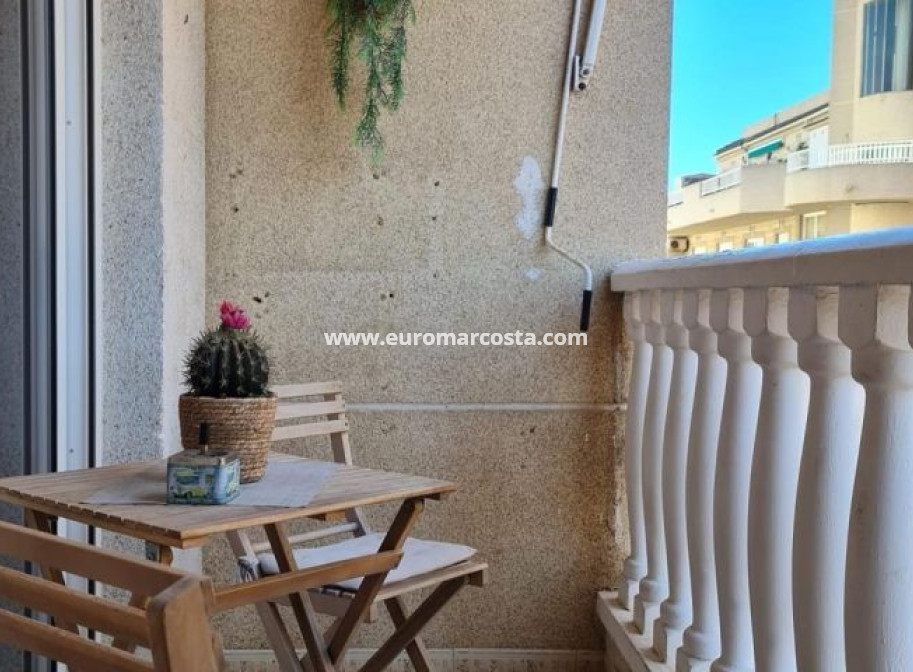 Objekte zum Wiederverkauf - Wohnung - Torrevieja - TORREVIEJA