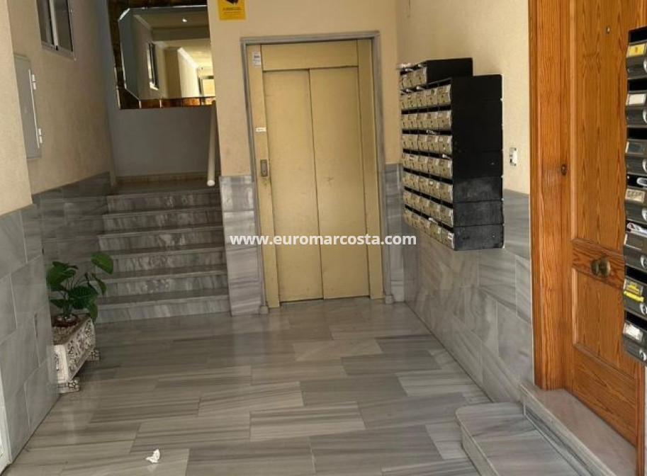 Objekte zum Wiederverkauf - Wohnung - Torrevieja - TORREVIEJA