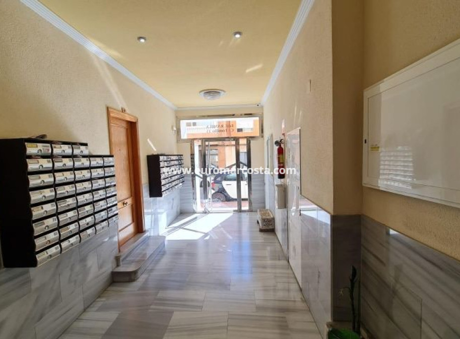 Objekte zum Wiederverkauf - Wohnung - Torrevieja - TORREVIEJA