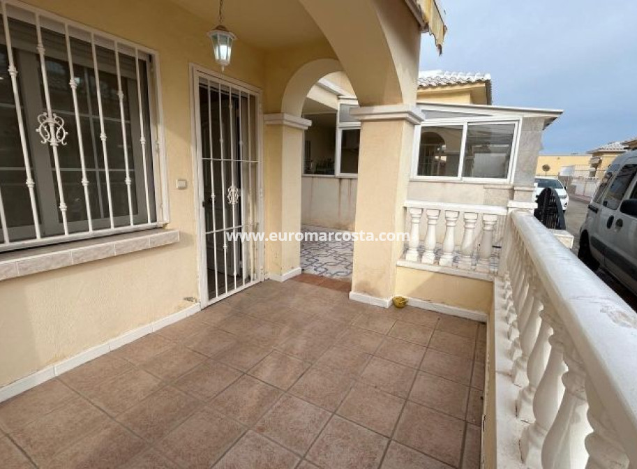 Objekte zum Wiederverkauf - Bungalow - Torrevieja - TORREVIEJA