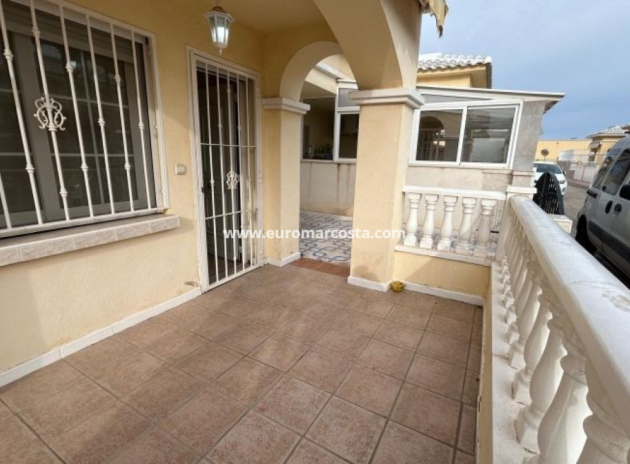 Objekte zum Wiederverkauf - Bungalow - Torrevieja - TORREVIEJA