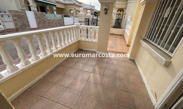 Objekte zum Wiederverkauf - Bungalow - Torrevieja - TORREVIEJA