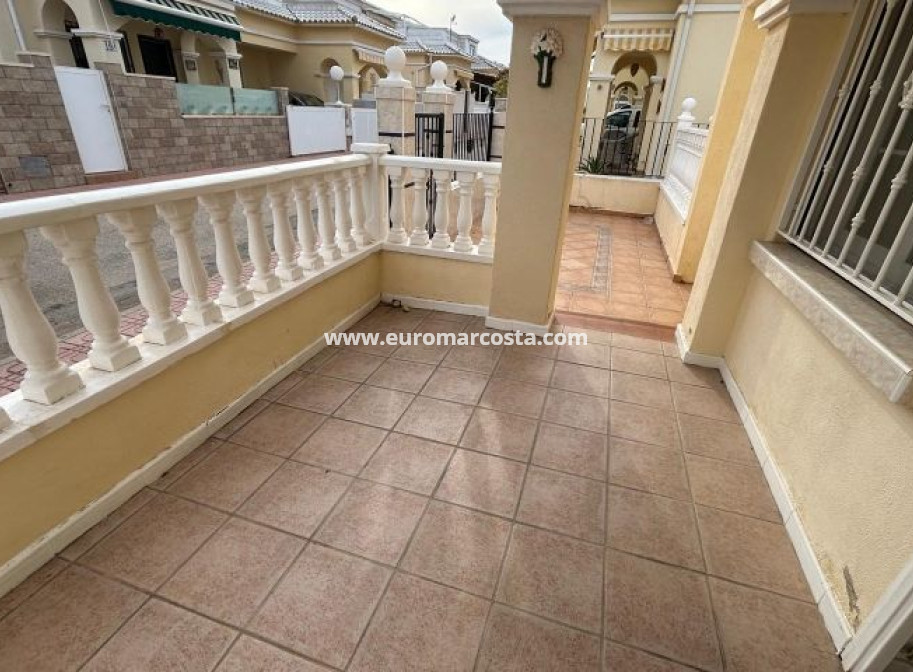Objekte zum Wiederverkauf - Bungalow - Torrevieja - TORREVIEJA