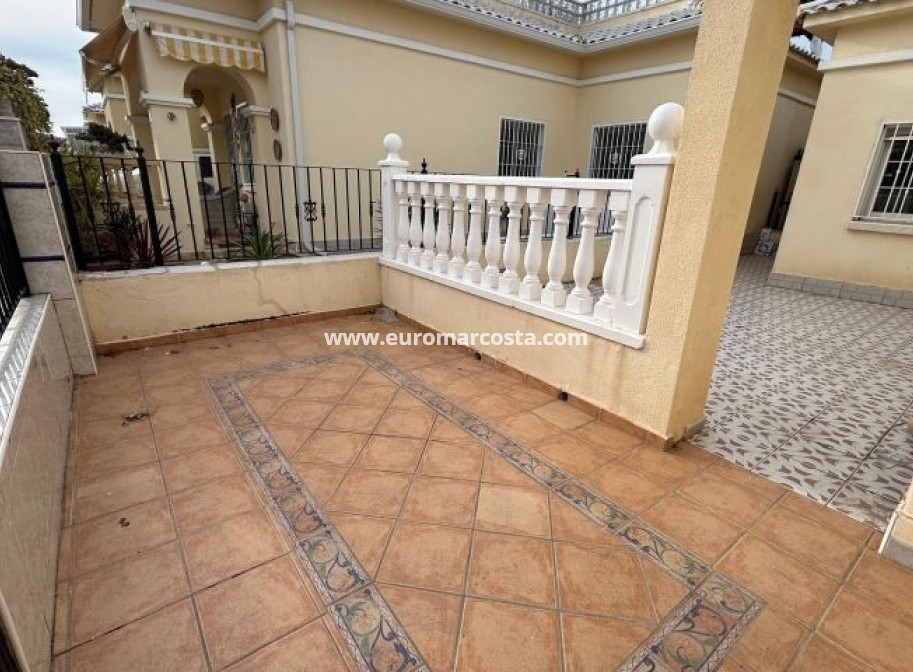 Objekte zum Wiederverkauf - Bungalow - Torrevieja - TORREVIEJA