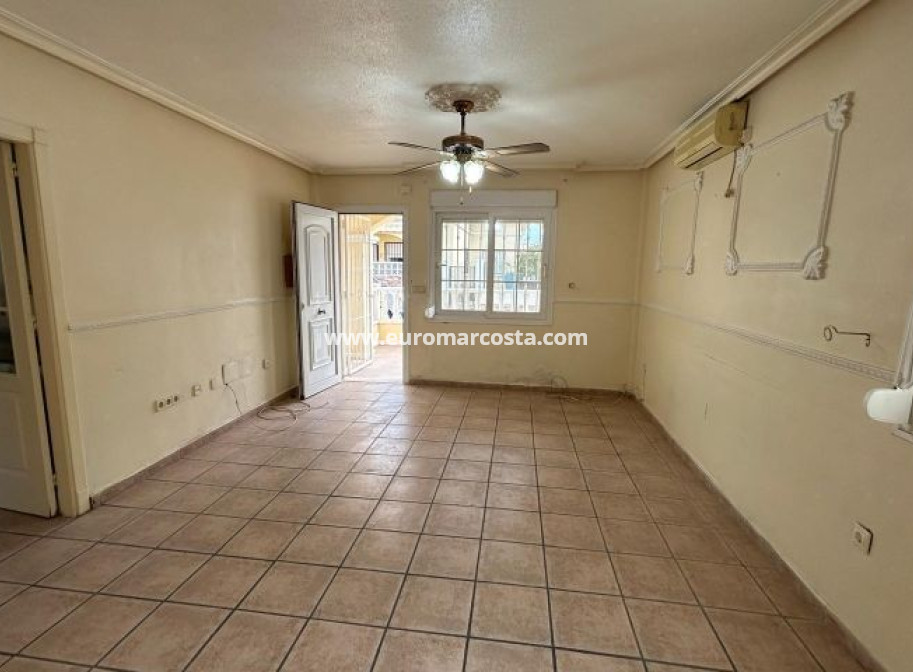 Objekte zum Wiederverkauf - Bungalow - Torrevieja - TORREVIEJA