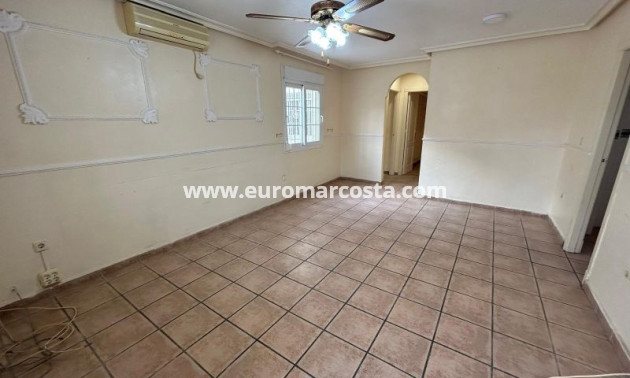 Objekte zum Wiederverkauf - Bungalow - Torrevieja - TORREVIEJA