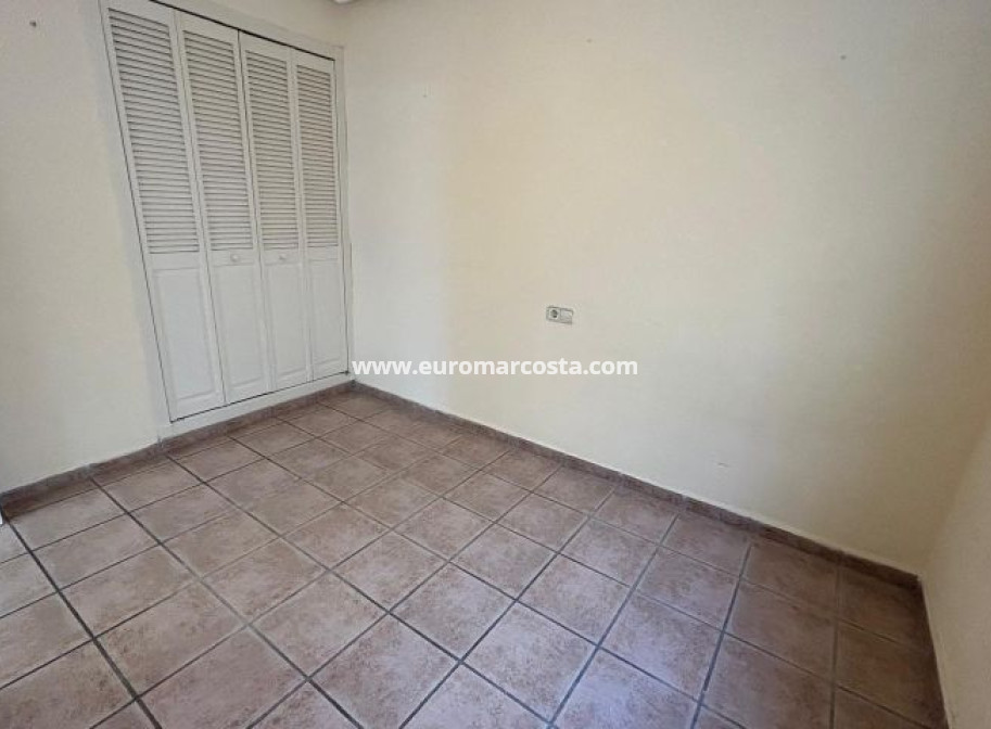 Objekte zum Wiederverkauf - Bungalow - Torrevieja - TORREVIEJA