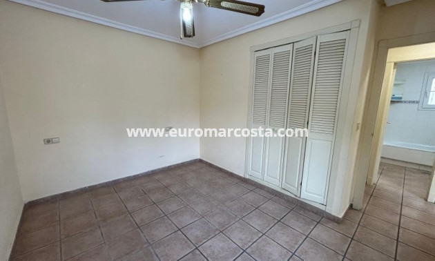 Objekte zum Wiederverkauf - Bungalow - Torrevieja - TORREVIEJA